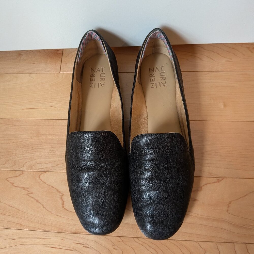 Naturalizer Emiline Black Leather Slip-on Loafers
